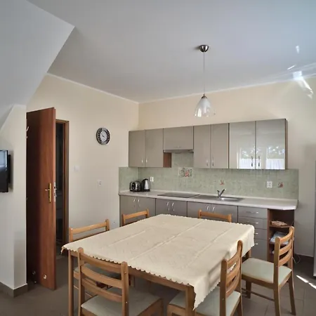 Klara Apartment *