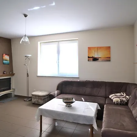 Klara Apartment *